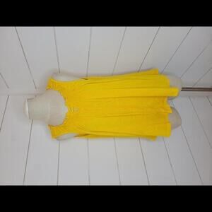 NEW YORK LAUNDRY Large golden yellow flowy tank